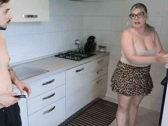 Evawhitex webcam