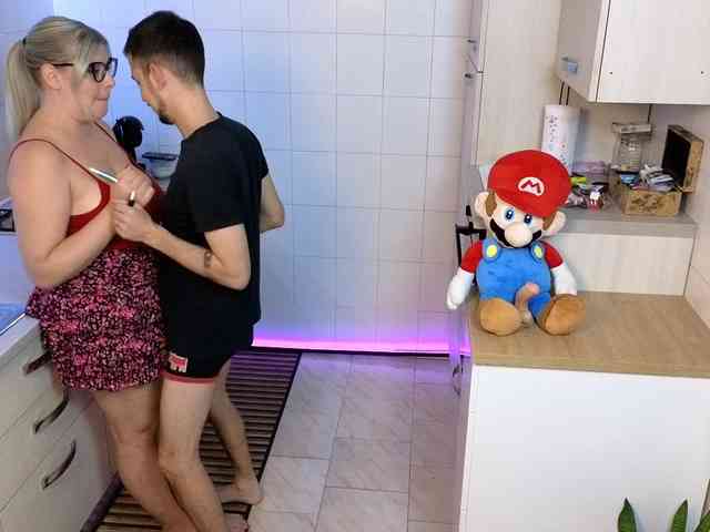 Evawhitex webcam