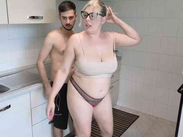 Evawhitex webcam