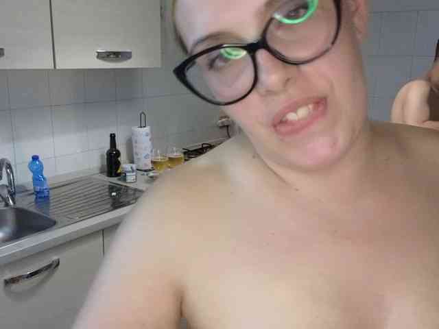 Evawhitex webcam