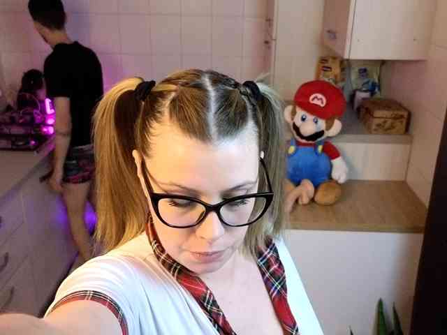Evawhitex webcam