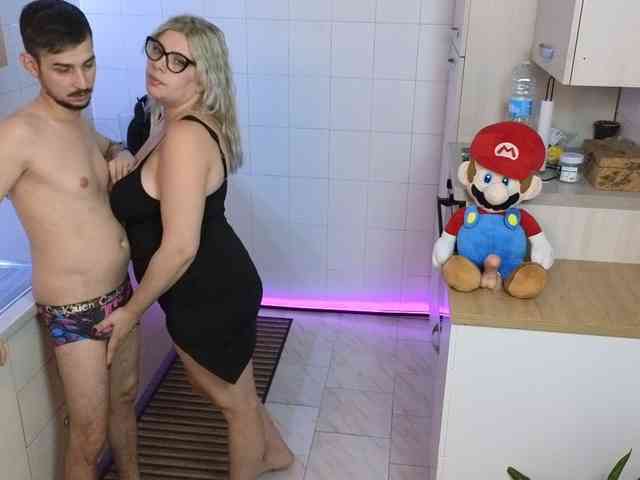 Evawhitex webcam