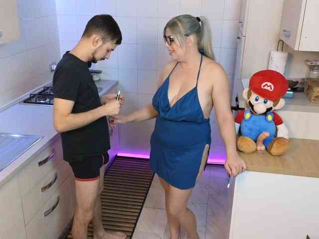 Evawhitex webcam