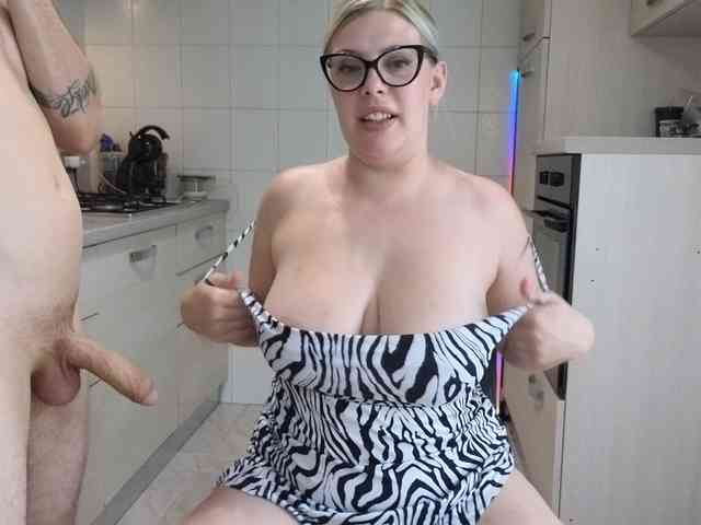 Evawhitex webcam