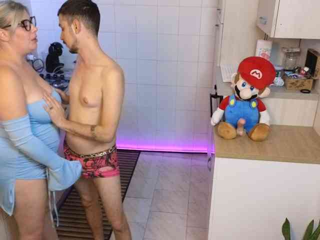 Evawhitex webcam