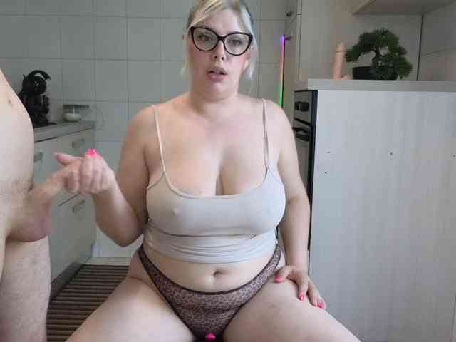 Evawhitex webcam