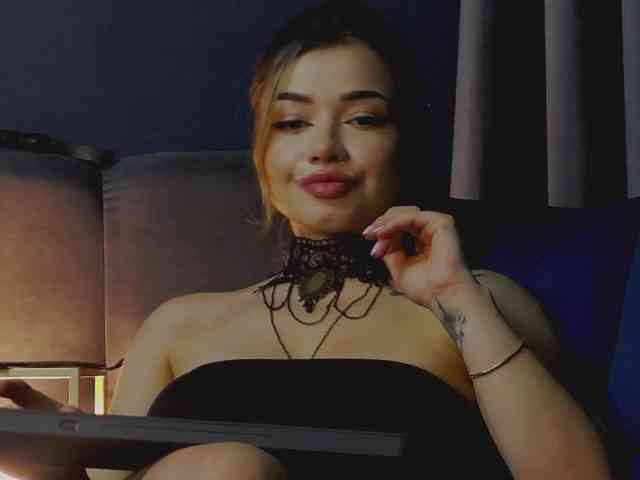 NikiBryce webcam