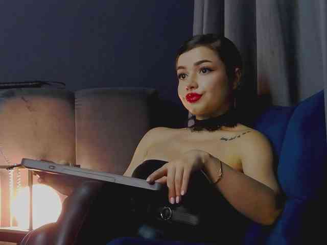 NikiBryce webcam