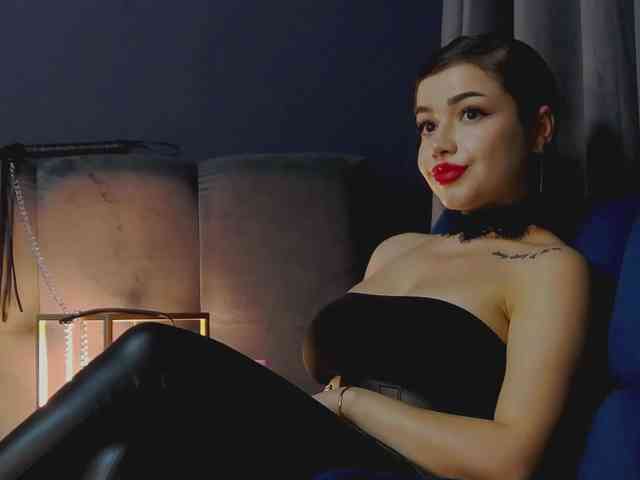 NikiBryce webcam