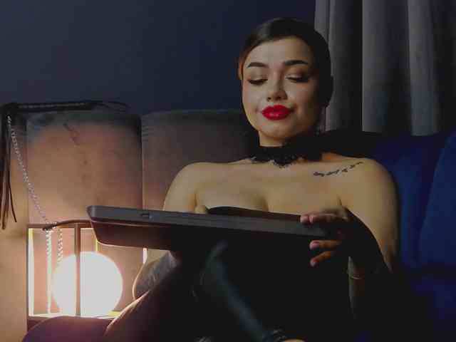 NikiBryce webcam