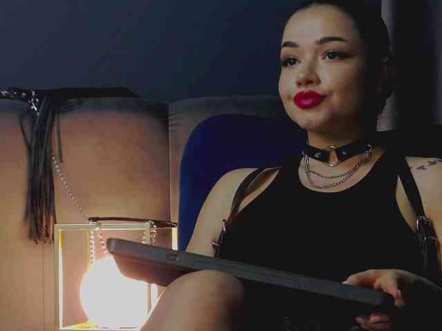 NikiBryce webcam