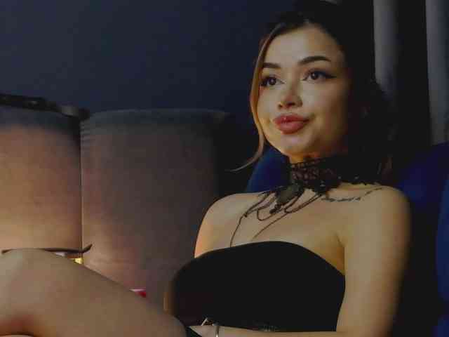 NikiBryce webcam