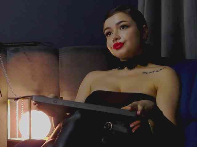 NikiBryce webcam