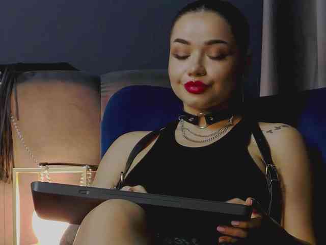 NikiBryce webcam