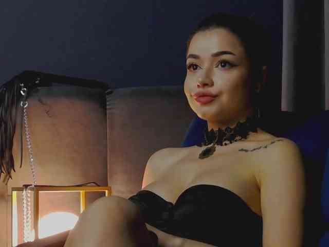 NikiBryce webcam