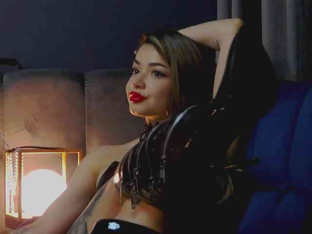 NikiBryce webcam