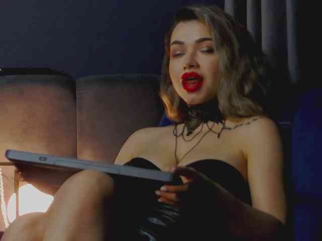 NikiBryce webcam