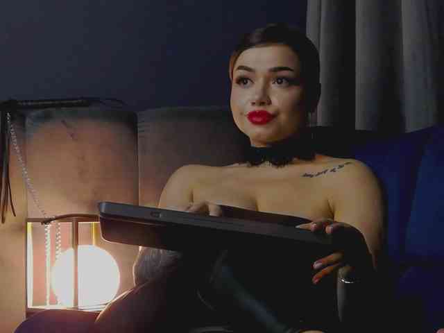 NikiBryce webcam