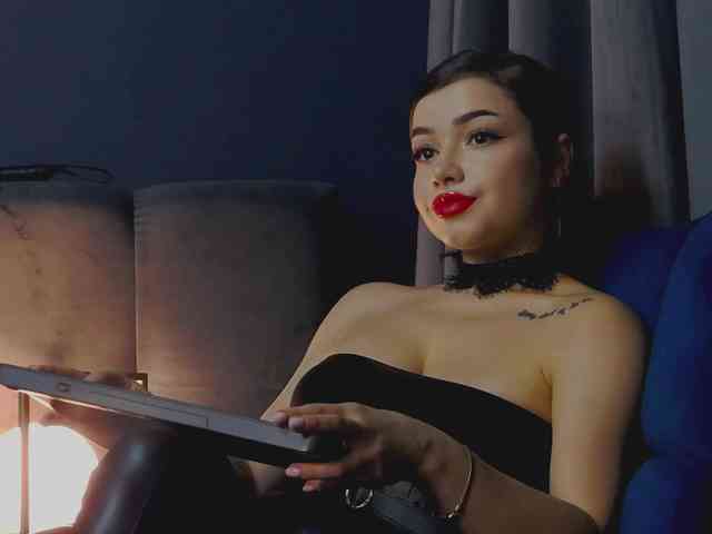 NikiBryce webcam