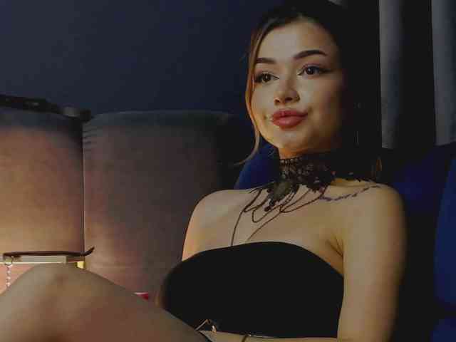 NikiBryce webcam