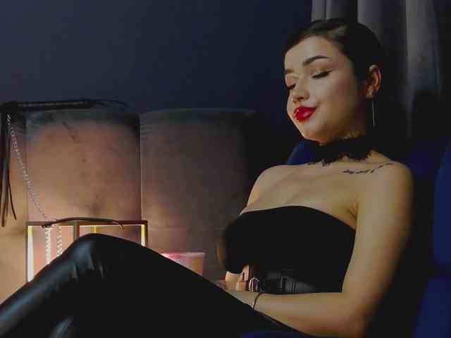 NikiBryce webcam