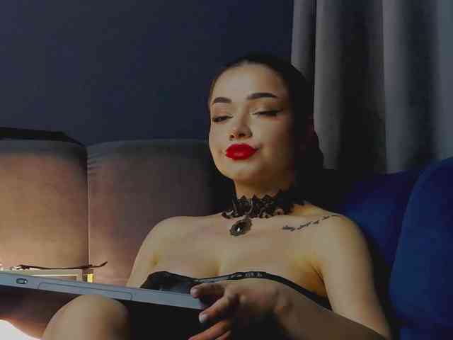NikiBryce webcam