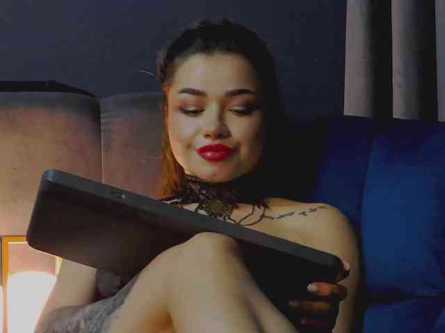 NikiBryce webcam