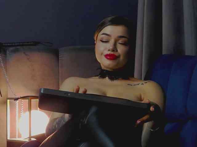 NikiBryce webcam