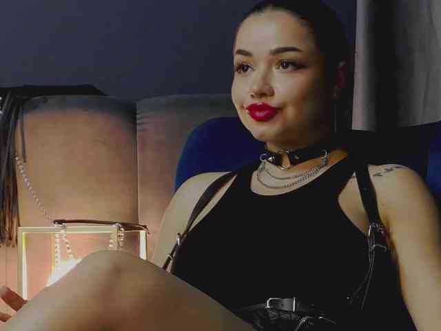 NikiBryce webcam