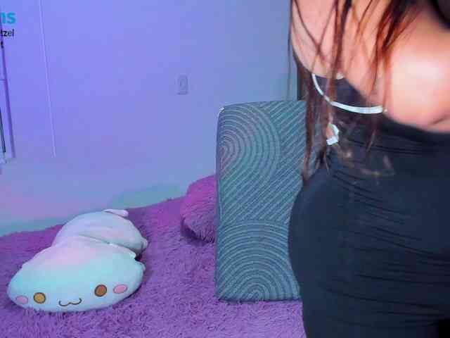 LunaaHatzel webcam