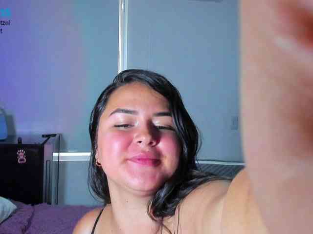LunaaHatzel webcam