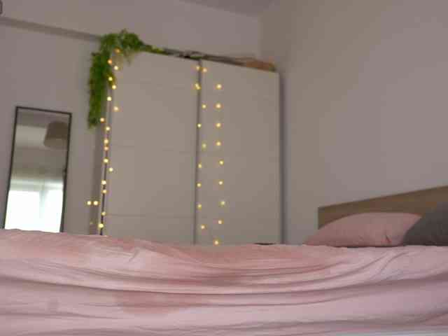DiamondAlishi webcam
