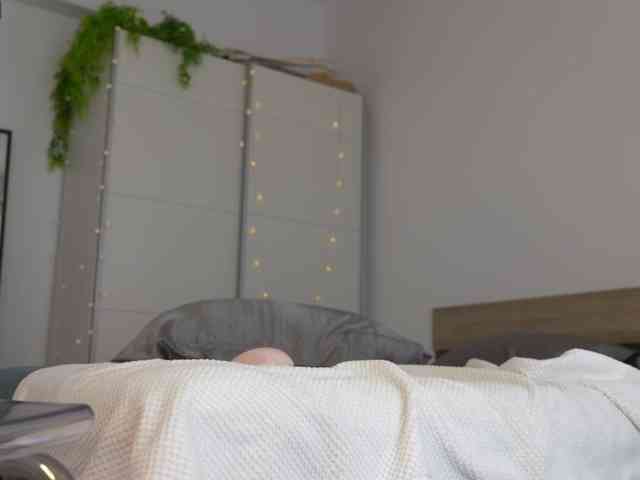 DiamondAlishi webcam