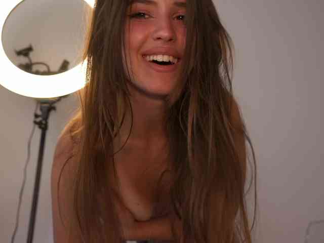 DiamondAlishi webcam