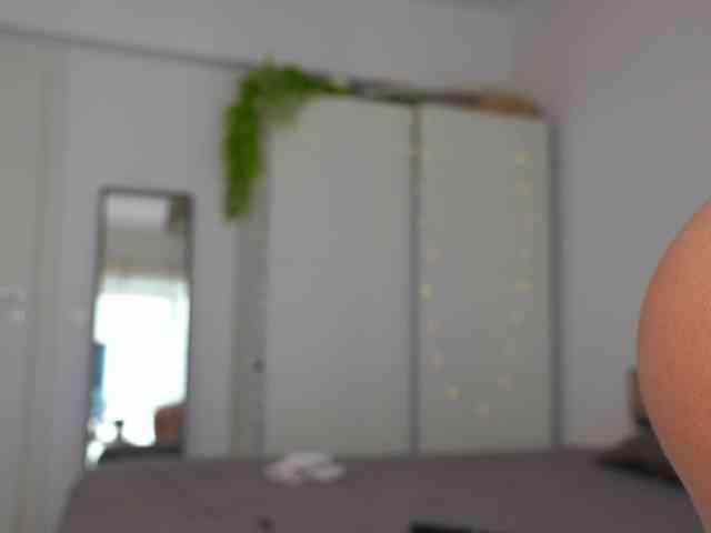DiamondAlishi webcam