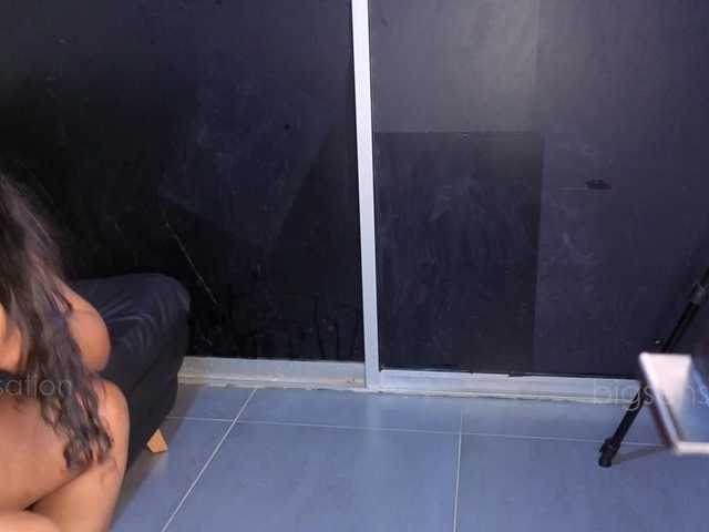 Big-sensation's BongaCams show and profile