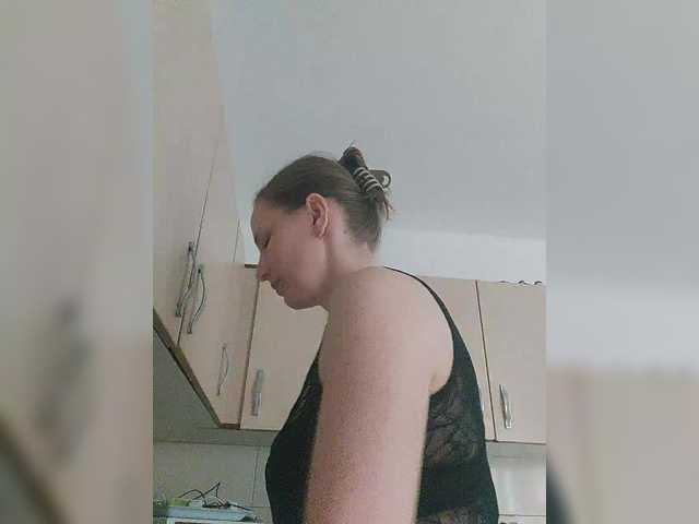 Lulu-Erotica's BongaCams show and profile