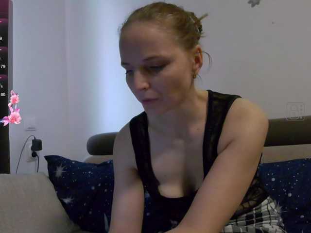 Lulu-Erotica's BongaCams show and profile