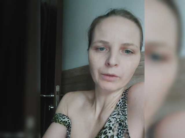 Lulu-Erotica's BongaCams show and profile