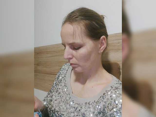 Lulu-Erotica's BongaCams show and profile