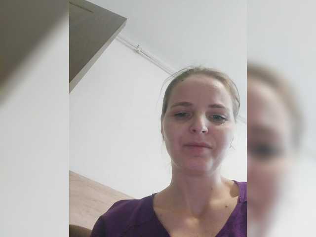 Lulu-Erotica's BongaCams show and profile