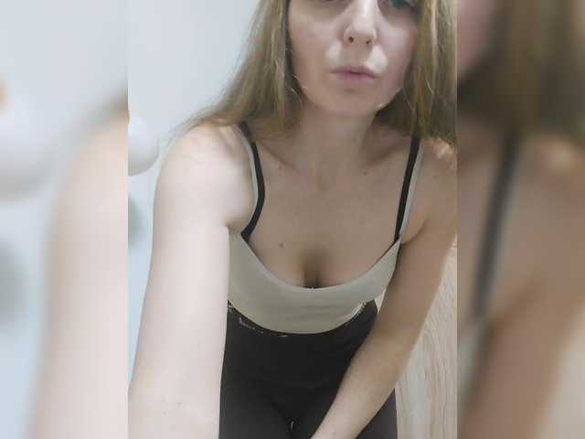 Lulu-Erotica's BongaCams show and profile