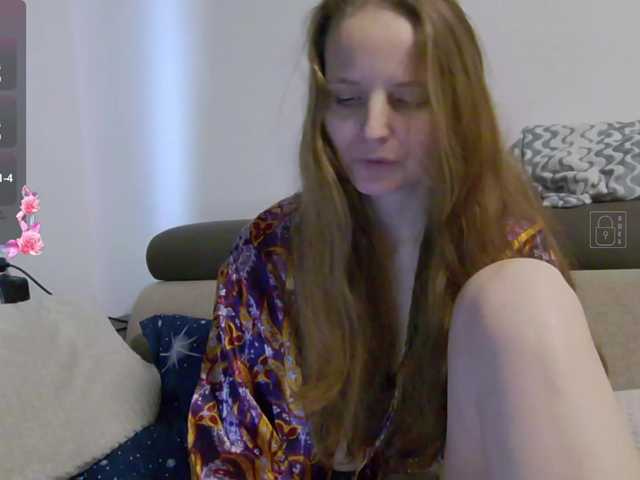 Lulu-Erotica's BongaCams show and profile