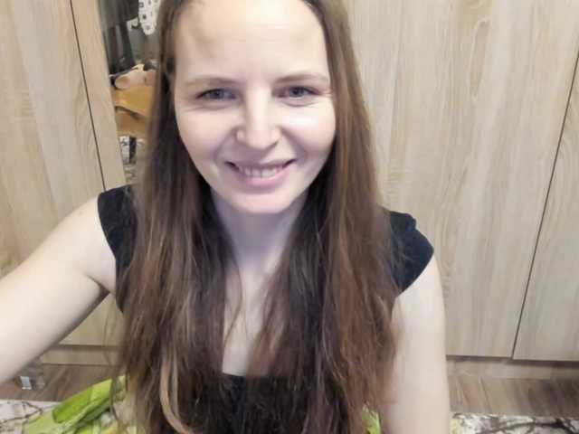 Lulu-Erotica's BongaCams show and profile