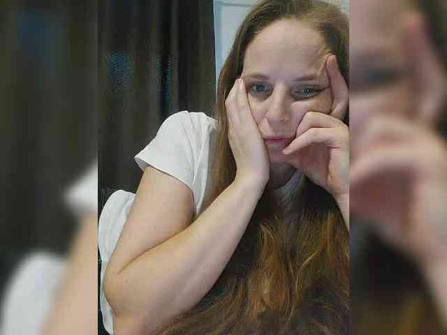 Lulu-Erotica bongacams
