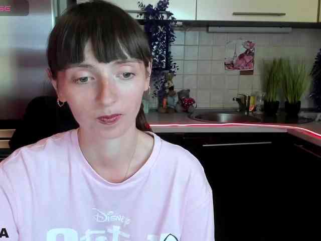 web cam nude KathelinBrik