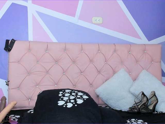 AngieCandy's BongaCams show and profile