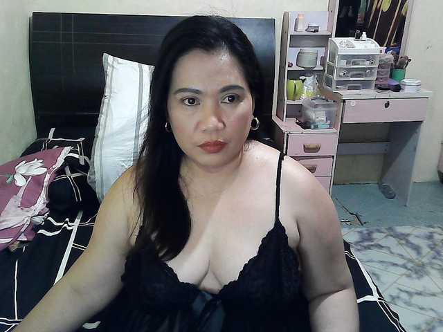 Ellaine08's BongaCams show and profile