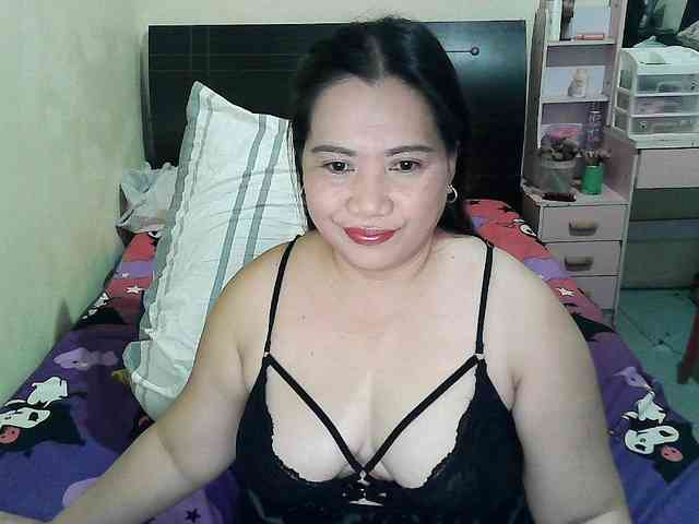 Ellaine08 webcam