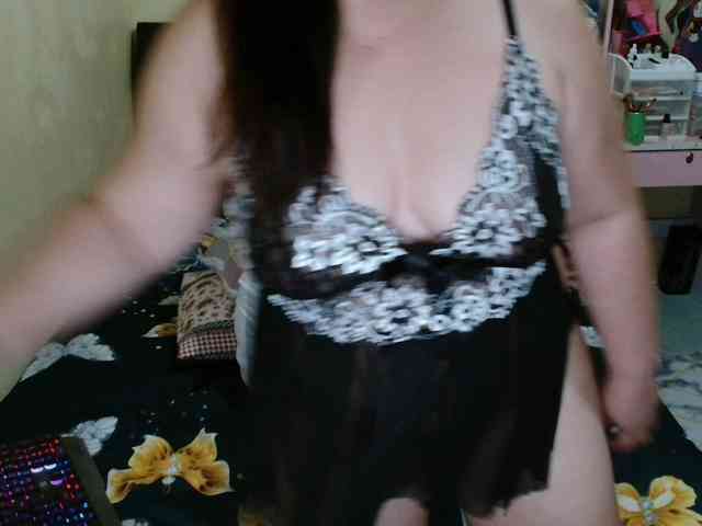 Ellaine08 webcam